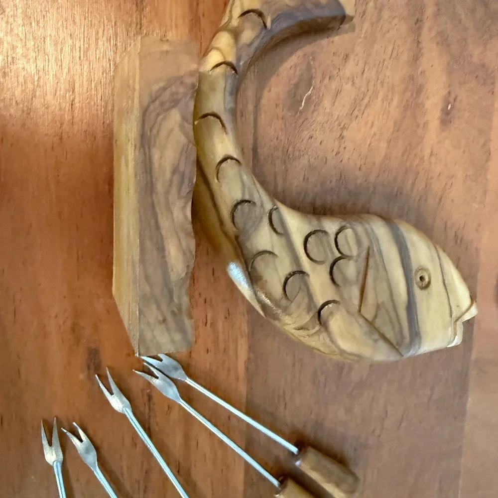 Wooden Whale fish Holder cocktail hors serving fork picker set‎ of 5
